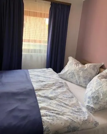 Admiralitas Apartamento Leányfalu