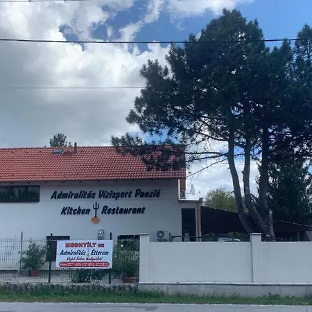 Apartamento Admiralitas Leányfalu